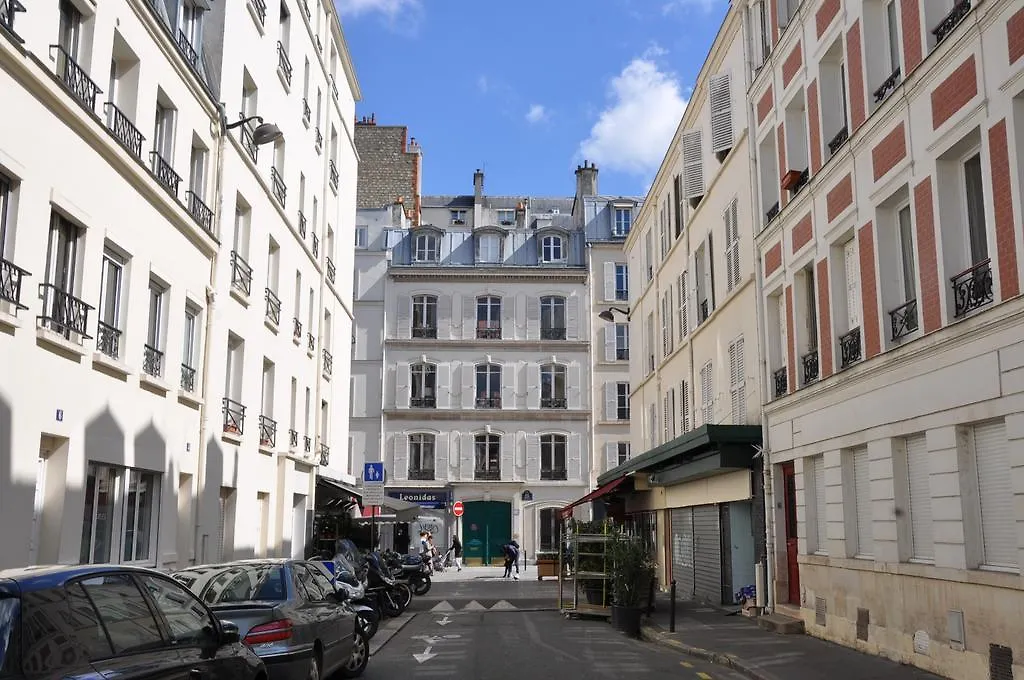 Beatrice Et Emmanuel Meuble Eiffel Apart-hotel *